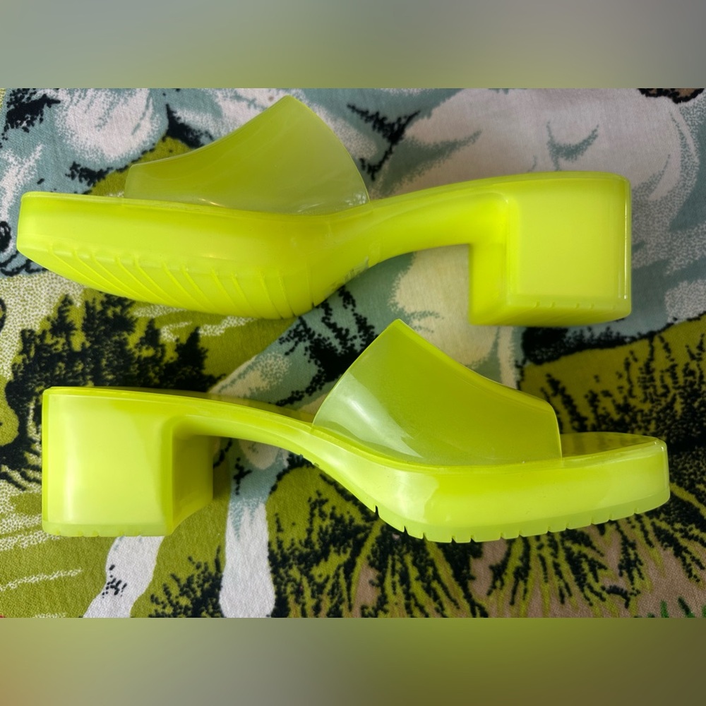 New Steve Madden Platform Slides Highlighter Yellow Size 7